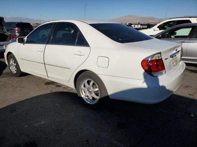 2005 Toyota Camry LE