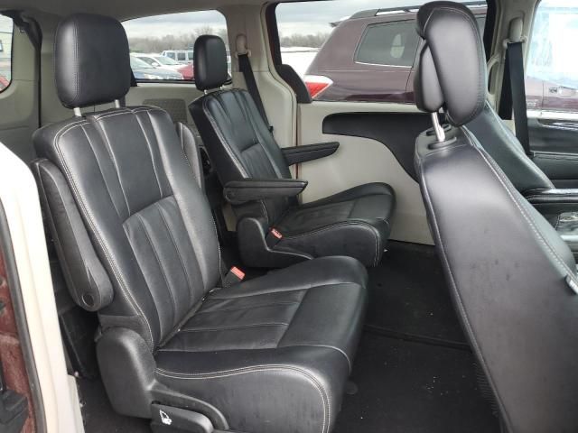 2013 Chrysler Town & Country Touring