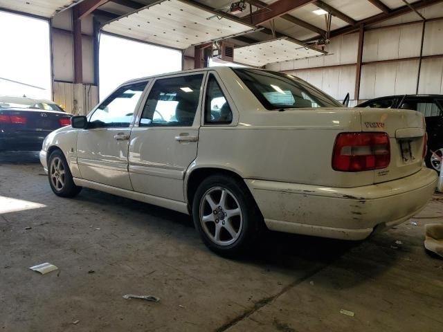 2000 Volvo S70 Base