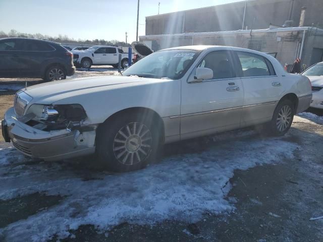 2004 Lincoln Town Car Executive