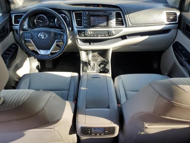 2014 Toyota Highlander LE