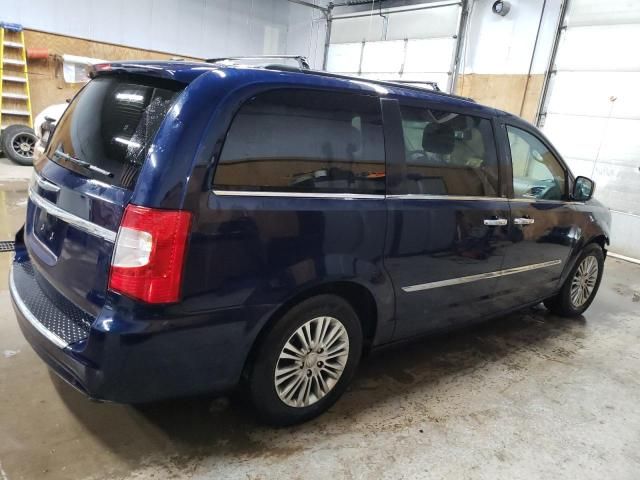 2013 Chrysler Town & Country Touring L