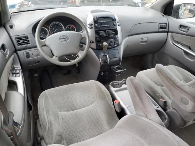 2006 Toyota Sienna CE