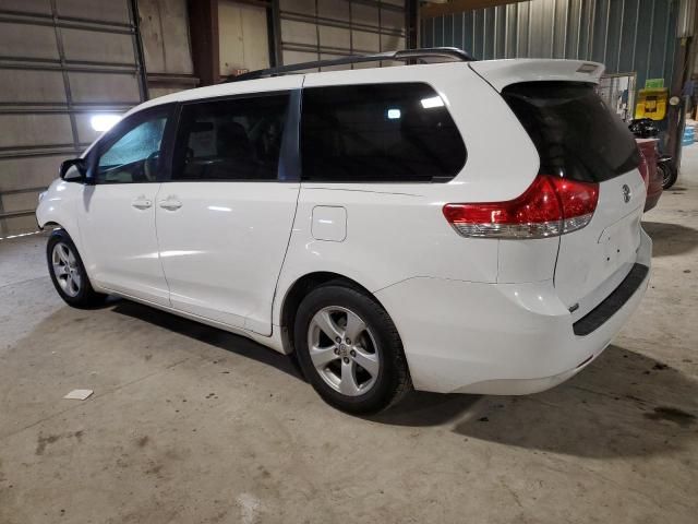 2013 Toyota Sienna LE