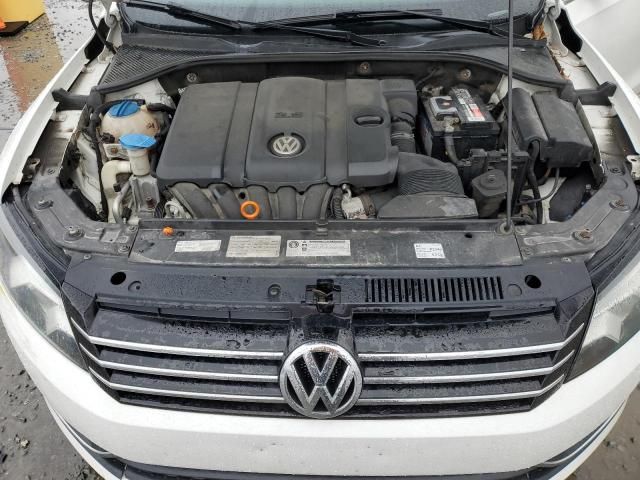 2012 Volkswagen Passat SE