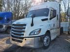 2020 Freightliner Cascadia 126