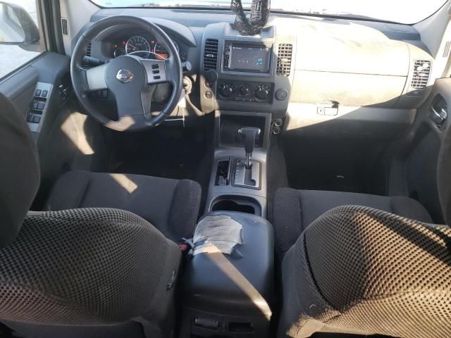 2006 Nissan Pathfinder LE