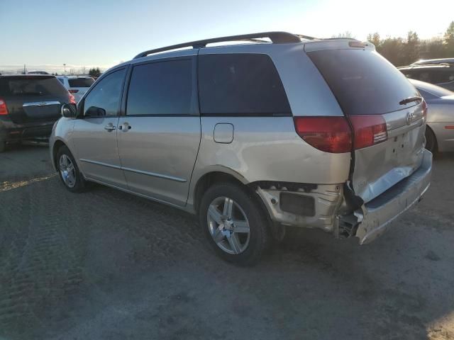 2005 Toyota Sienna XLE