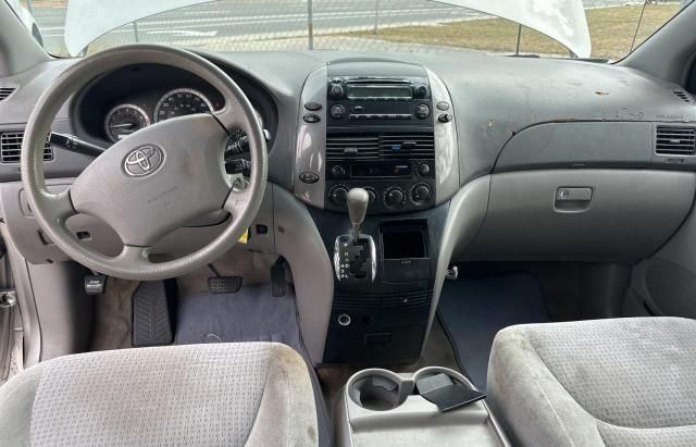 2010 Toyota Sienna CE