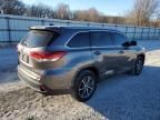 2017 Toyota Highlander SE