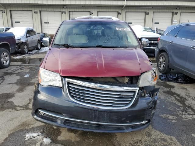 2013 Chrysler Town & Country Limited