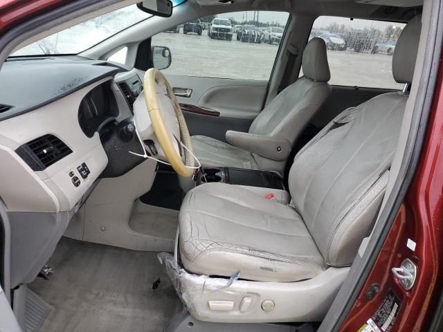 2012 Toyota Sienna XLE