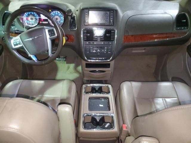 2013 Chrysler Town & Country Touring