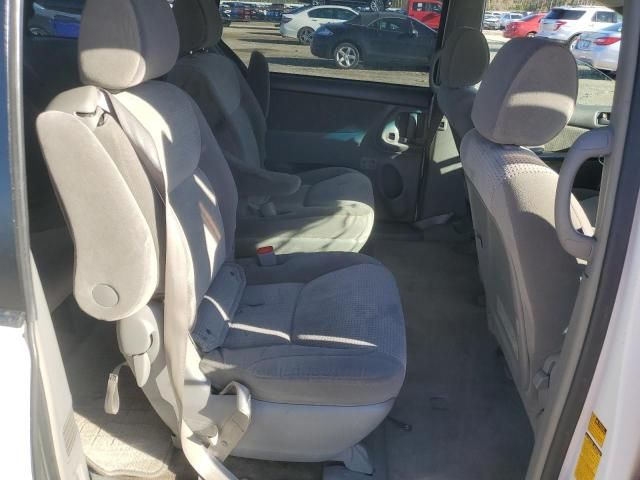 2008 Toyota Sienna CE