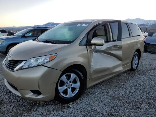 2011 Toyota Sienna LE