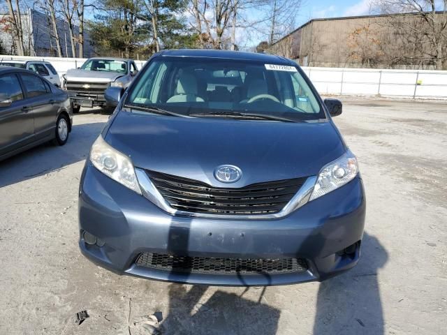 2014 Toyota Sienna LE