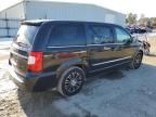 2014 Chrysler Town & Country S