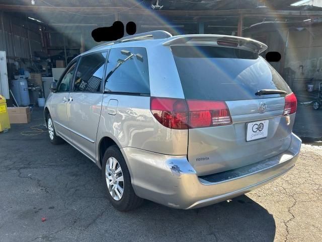 2005 Toyota Sienna CE