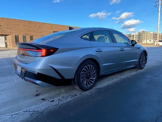 2024 Hyundai Sonata Hybrid