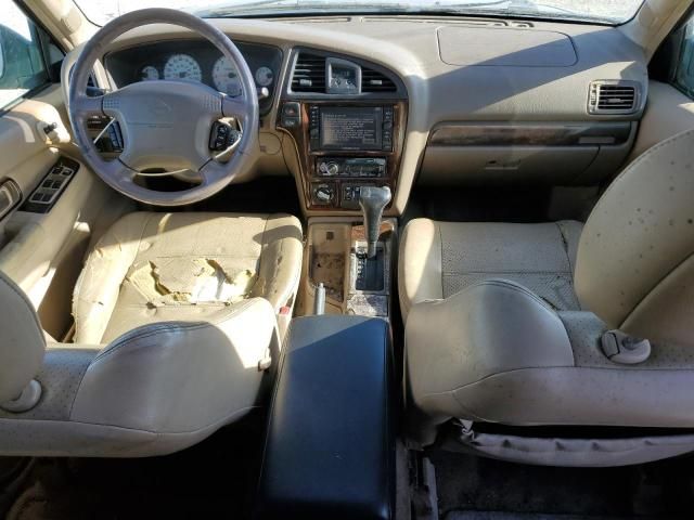 2001 Nissan Pathfinder LE