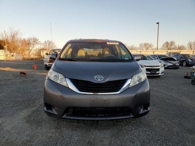 2012 Toyota Sienna LE