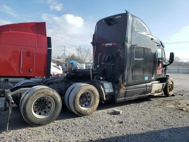 2013 Peterbilt 587