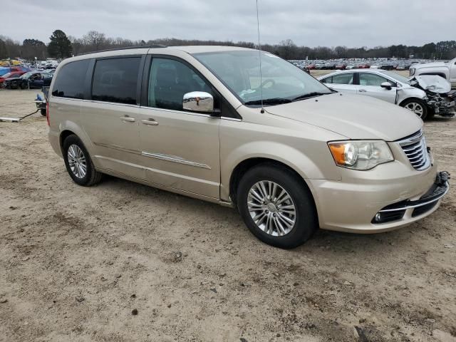 2013 Chrysler Town & Country Touring L