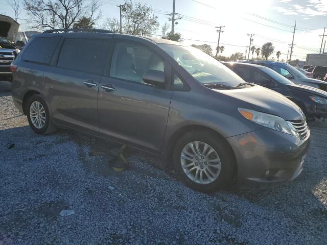 2015 Toyota Sienna XLE