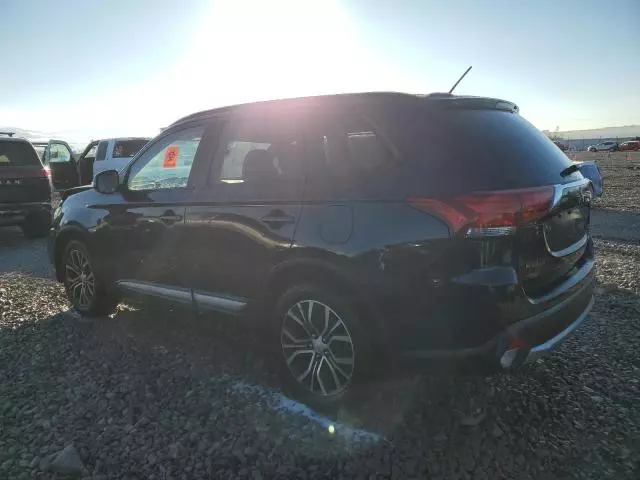 2016 Mitsubishi Outlander SE