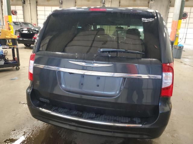 2011 Chrysler Town & Country Touring L