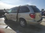 2005 Chrysler Town & Country LX