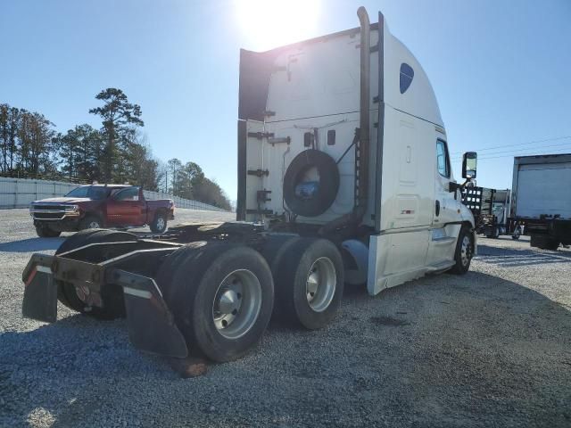 2015 Freightliner Cascadia 125