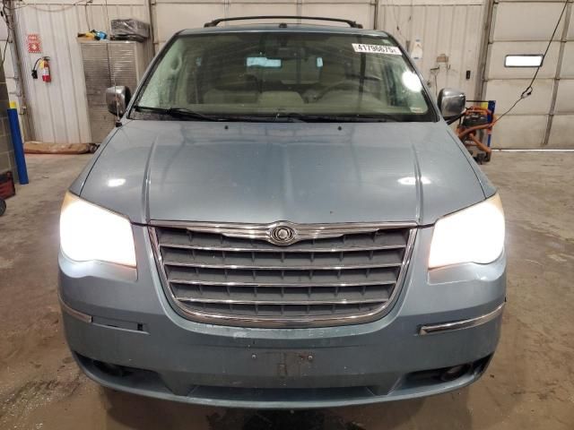 2010 Chrysler Town & Country Limited