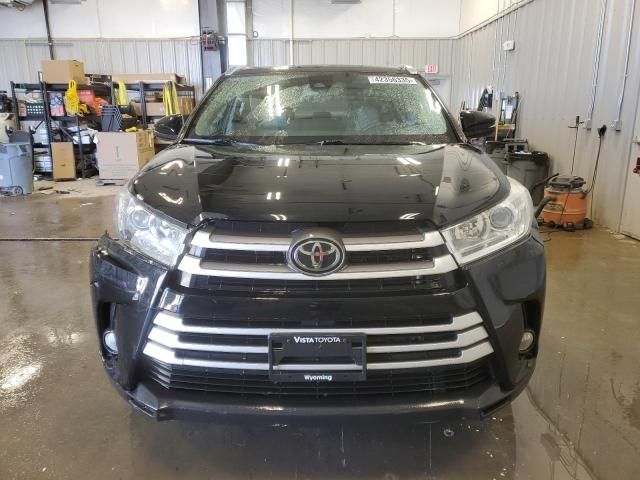 2019 Toyota Highlander SE