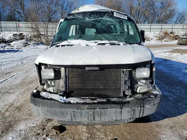 2004 GMC Savana G2500