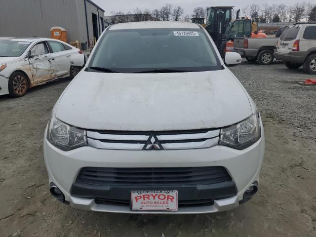 2015 Mitsubishi Outlander SE