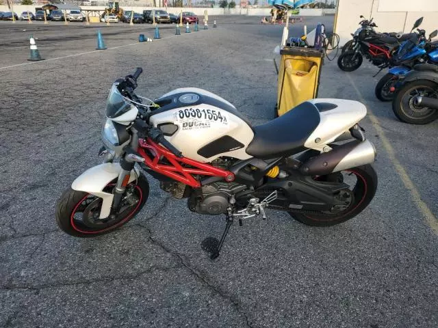 2010 Ducati Monster 696