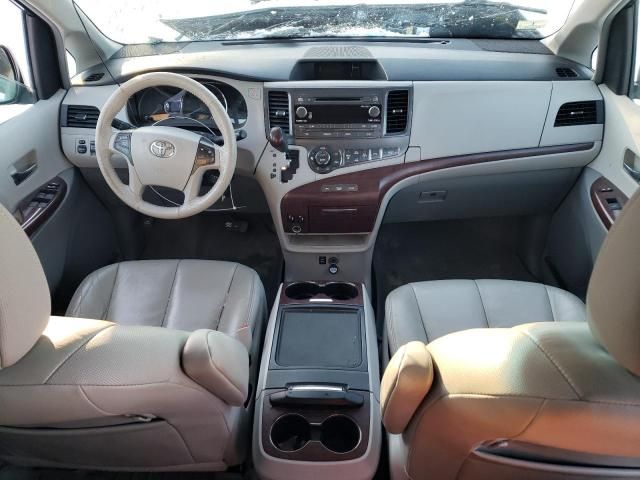 2014 Toyota Sienna XLE