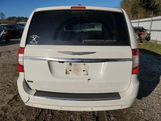 2012 Chrysler Town & Country Touring L