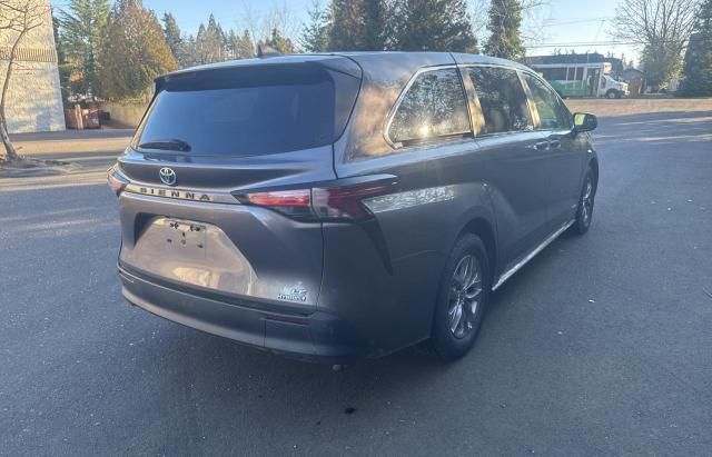 2021 Toyota Sienna LE