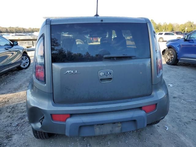 2011 KIA Soul +