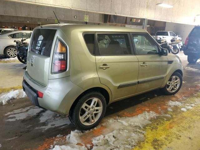 2011 KIA Soul +