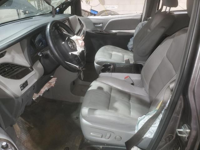 2018 Toyota Sienna XLE