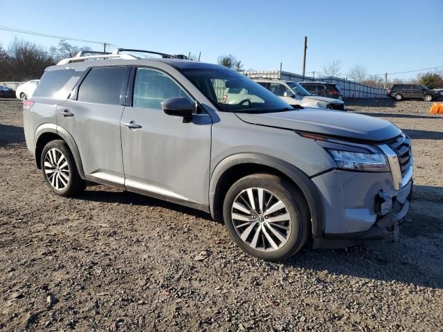 2022 Nissan Pathfinder Platinum