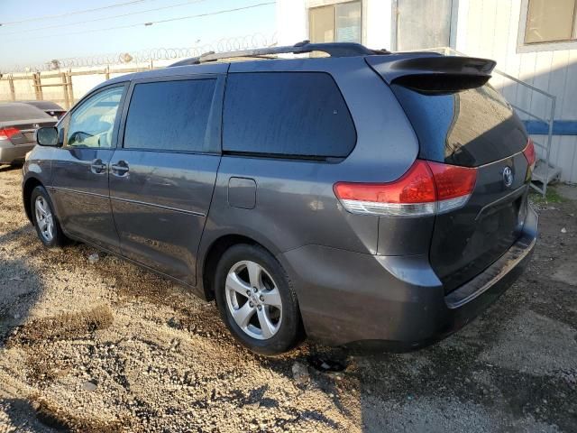 2011 Toyota Sienna LE