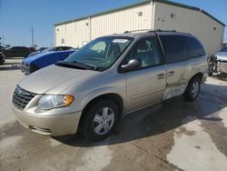 2005 Chrysler Town & Country LX en venta en Haslet, TX