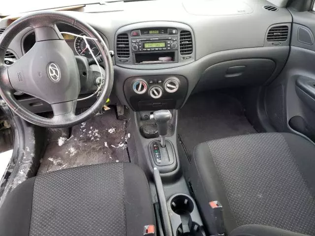 2007 Hyundai Accent Base