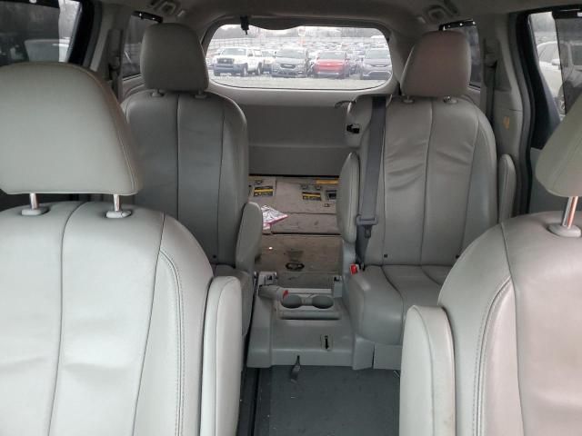 2013 Toyota Sienna XLE