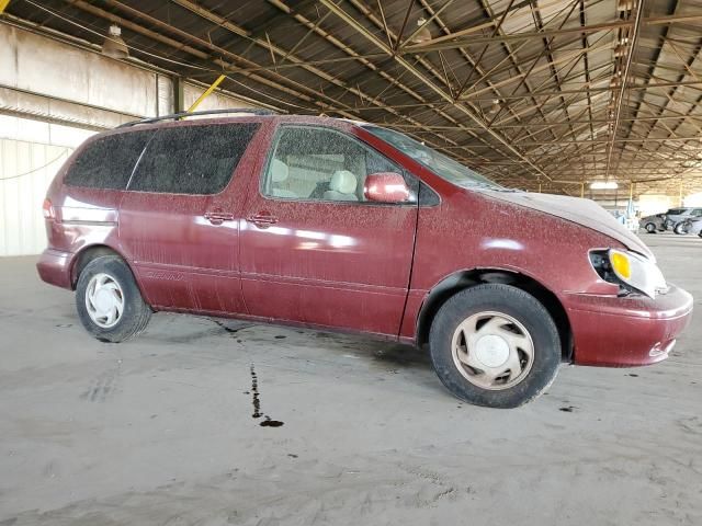 2003 Toyota Sienna LE