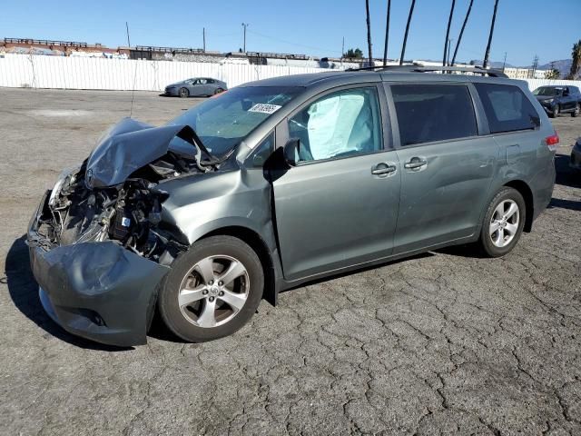 2014 Toyota Sienna LE